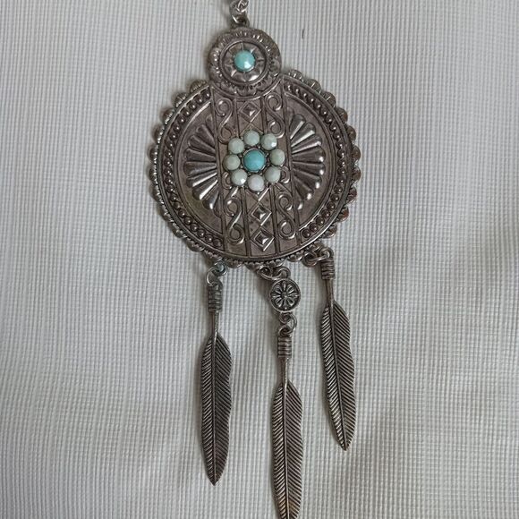 Etcetera ect! Silver Tone Dreamcatcher Feather Charms Pendant Statement Necklace - Picture 3 of 12